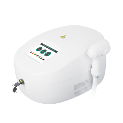 Diodowy laserowy system usuwania włosów Maszyna 755nm 808nm 1064nm Potrójne długości fal
